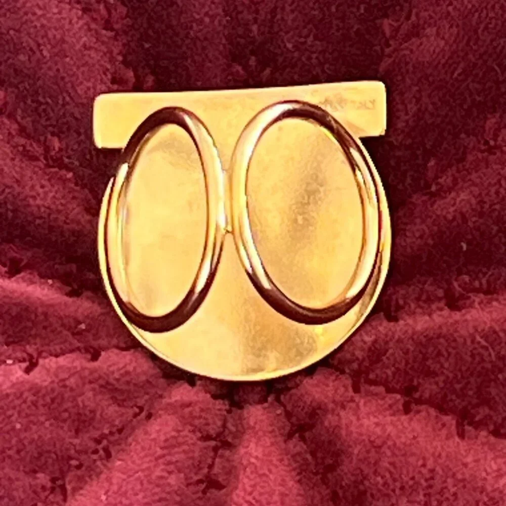 Salvatore Ferragamo Chunky Gancini Gold Scarf Ring MINT